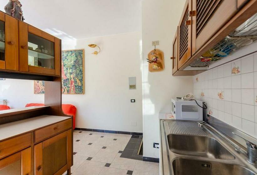 Altido Flat With Terrace & Sea View