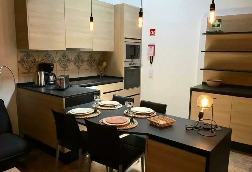 Casa Do Pátio Em Alcantarilha   Algarve