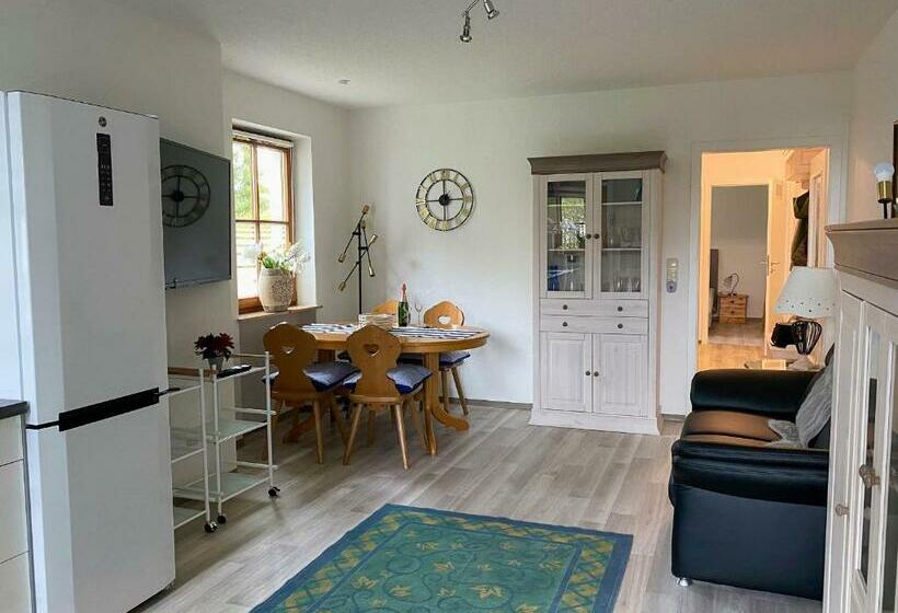 Ferienwohnungen Seerose & Seelilie