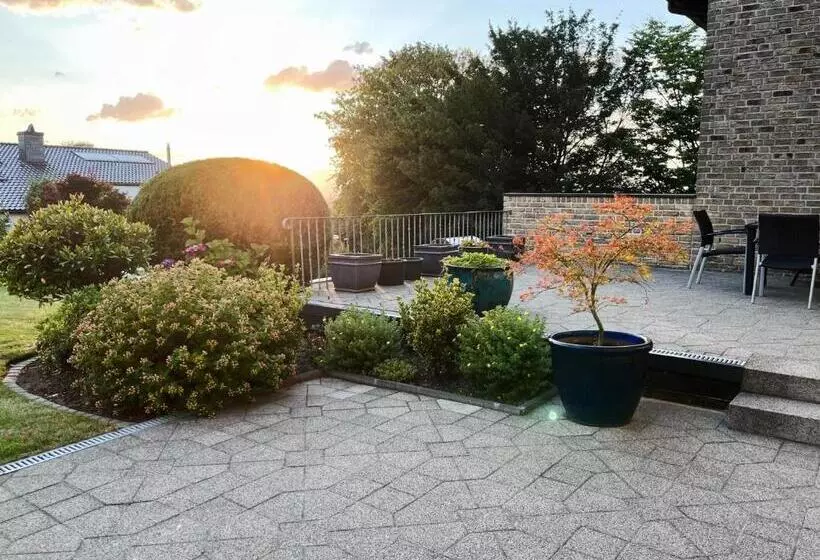 Großzügige Wohnung über 2 Ebene In Landschaftlich Schöner Lage Mit Gartenblick
