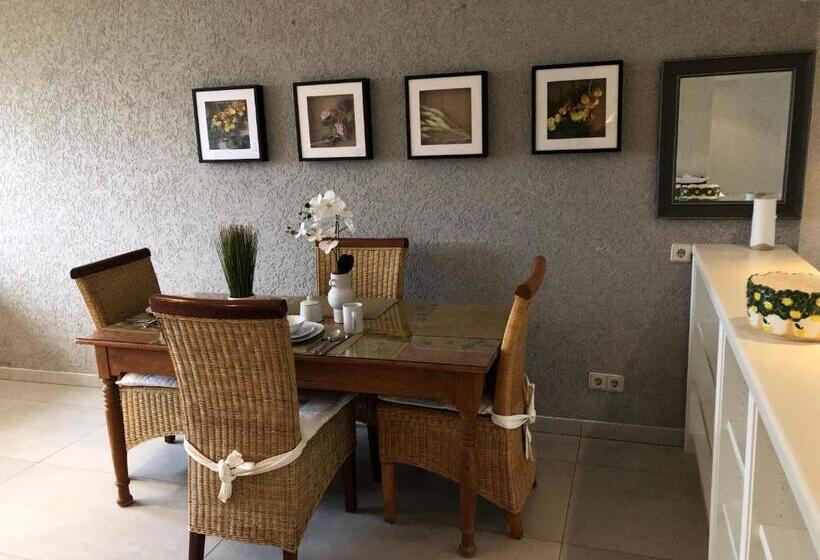 Großzügige Wohnung über 2 Ebene In Landschaftlich Schöner Lage Mit Gartenblick