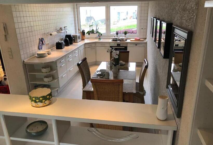 Großzügige Wohnung über 2 Ebene In Landschaftlich Schöner Lage Mit Gartenblick