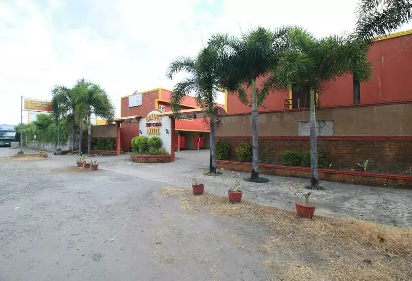 Golden Success Hotel I By Reddoorz