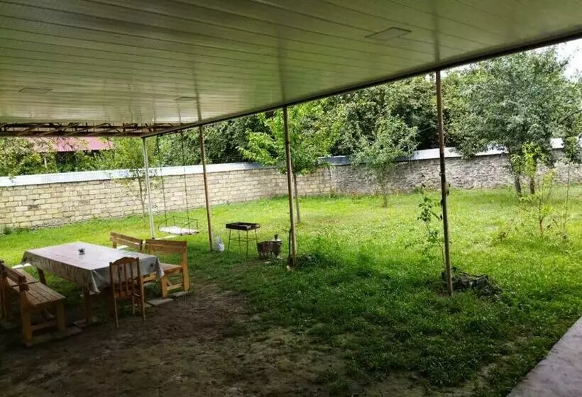 Tuntul Guest House