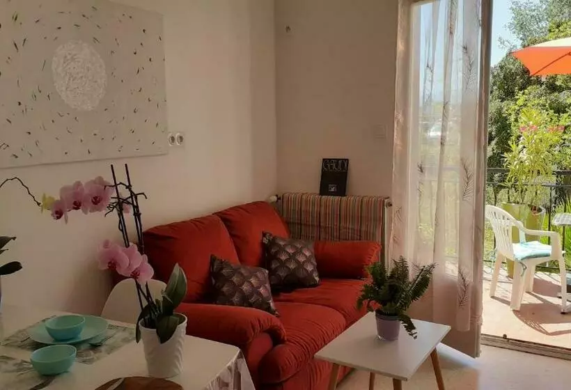 Bel Appartement Avec Grande Terrasse Ensoleillée Et Jardin