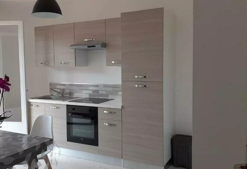 Bel Appartement Avec Grande Terrasse Ensoleillée Et Jardin