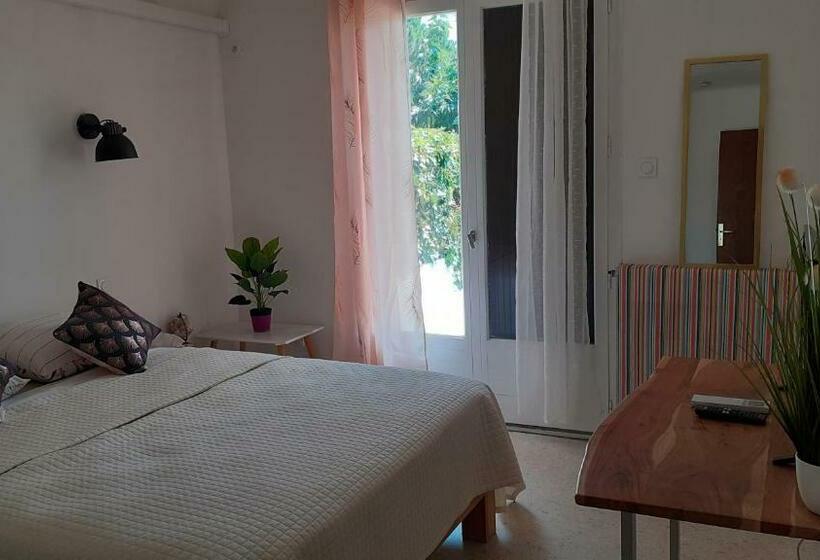 Bel Appartement Avec Grande Terrasse Ensoleillée Et Jardin