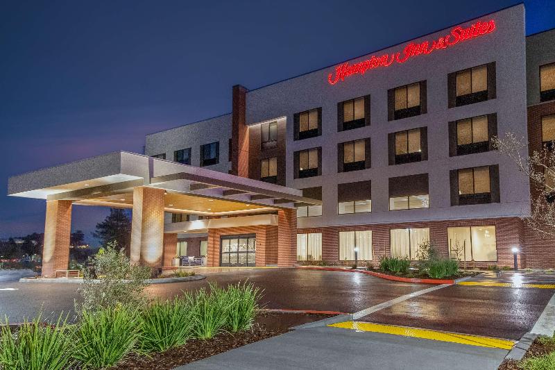 酒店 Hampton Inn & Suites Santa Rosa Sonoma Wine Country