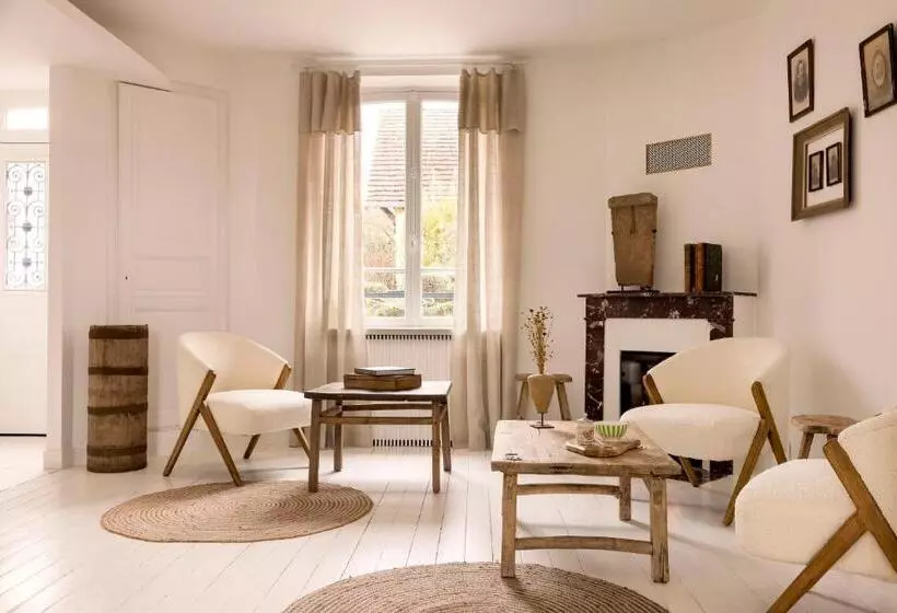 ホテル ô Plum Art Chambres De Caractère