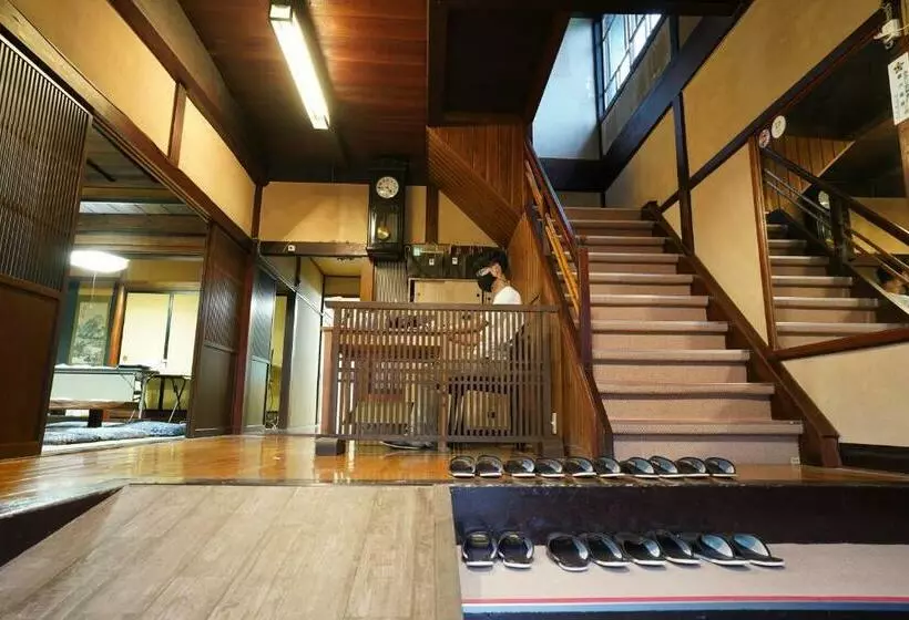 Ryokan Hostel Murasaki