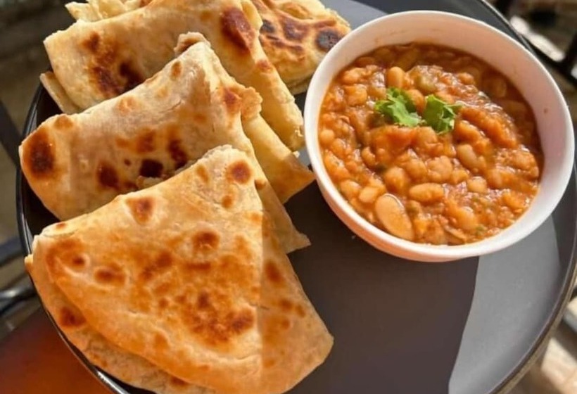 تختخواب و صبحانه Aivilo Home