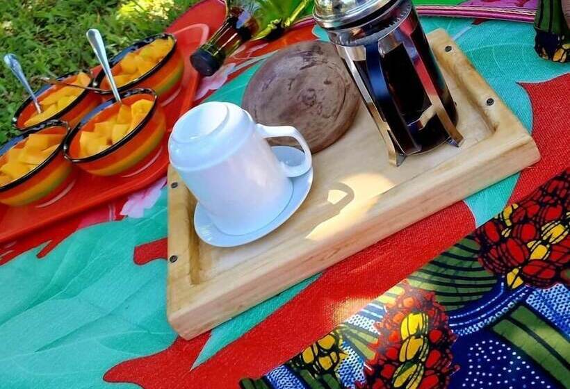 تختخواب و صبحانه Aivilo Home