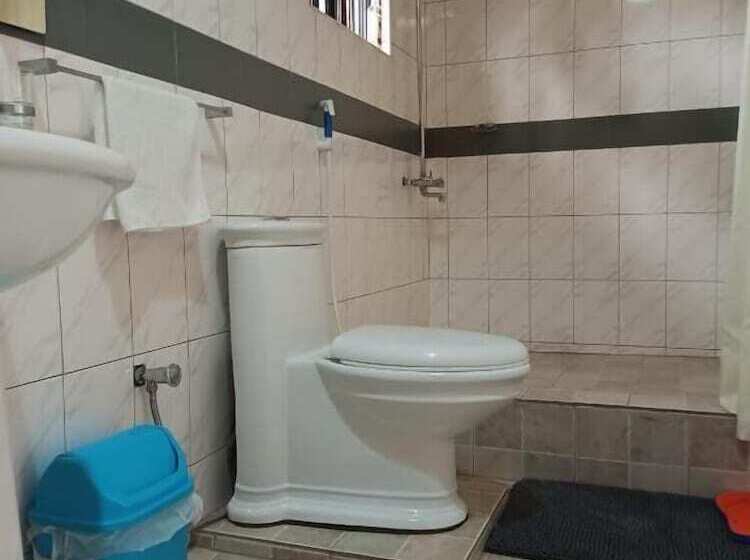 تختخواب و صبحانه Aivilo Home