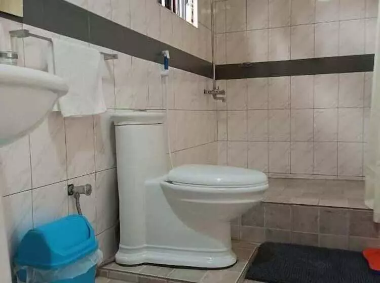 تختخواب و صبحانه Aivilo Home