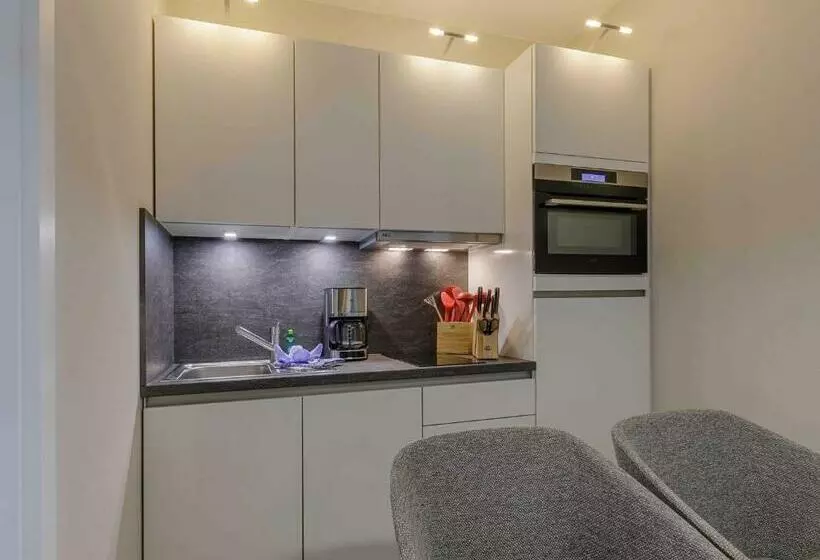 Boddensonne In Der Alten Seefahrtschule