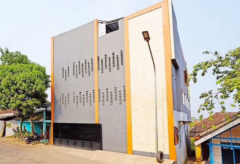 Hotel Spot On 91557 Biring Residence