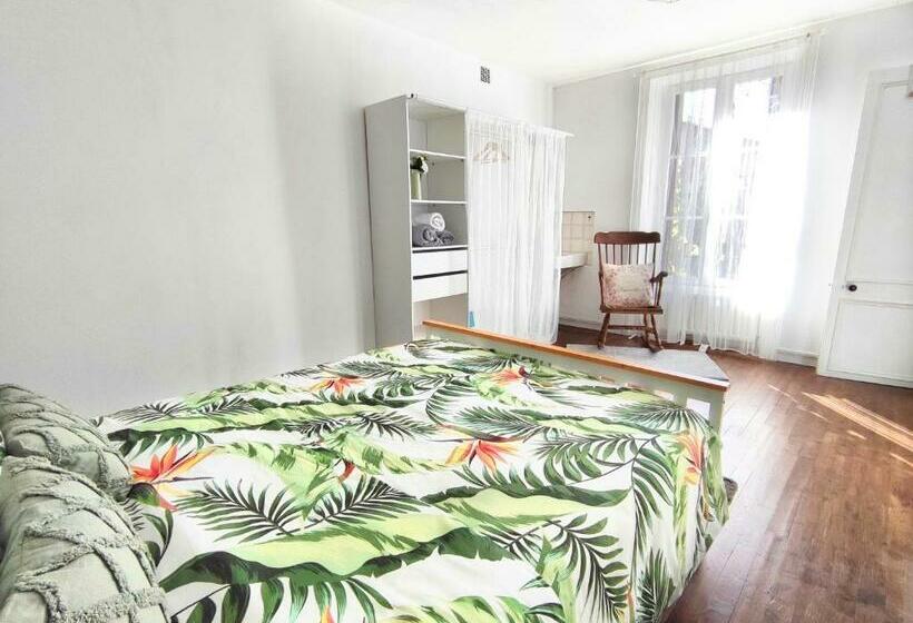 Number 22 Le Dorat Apartment One With Garden & Free Parking