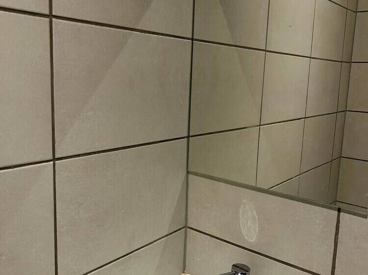 Captivating 2 Bed Apartment In Brentwood