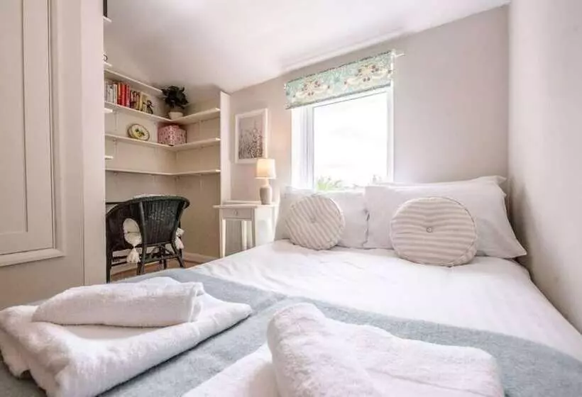 Holly Cottage In Bury St Edmunds
