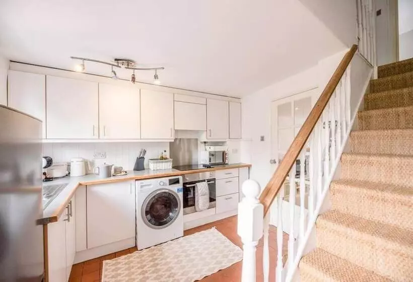 Holly Cottage In Bury St Edmunds