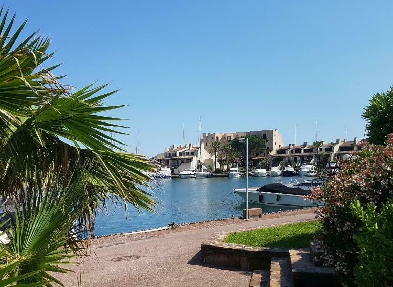Magnifique 2 Pièces Vue Port Et Mer