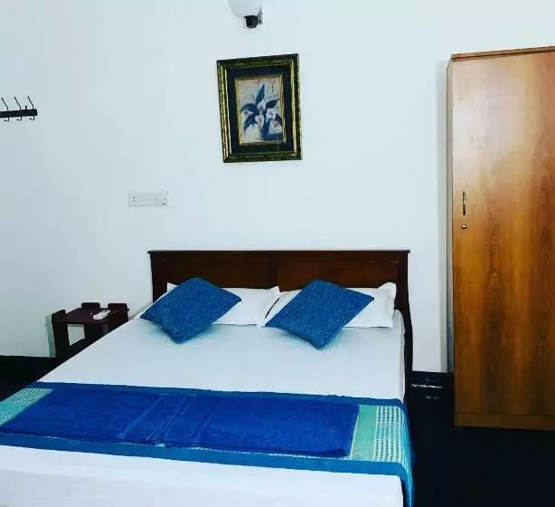 پانسیون New Serenity Inn