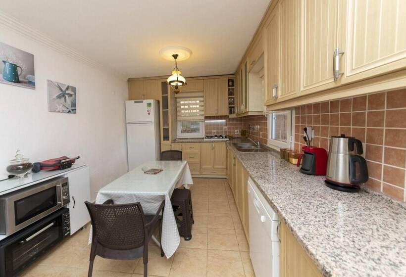 Splendid Villa Surrounded By Nature Near Milas Bodrum Airport