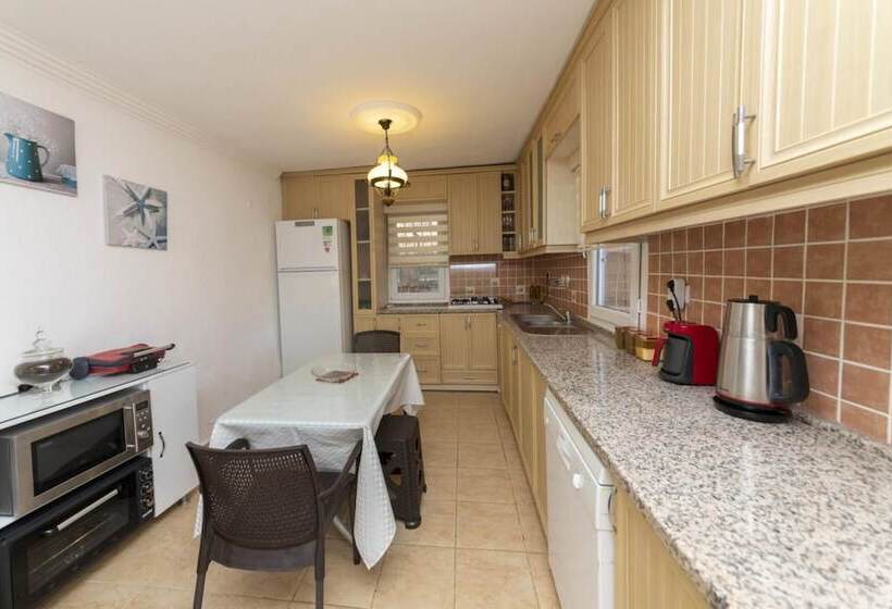 Splendid Villa Surrounded By Nature Near Milas Bodrum Airport