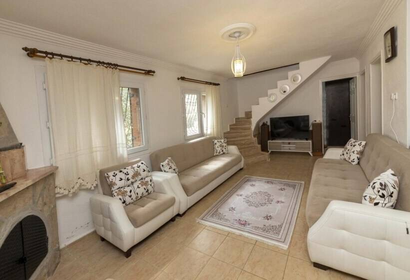 Splendid Villa Surrounded By Nature Near Milas Bodrum Airport