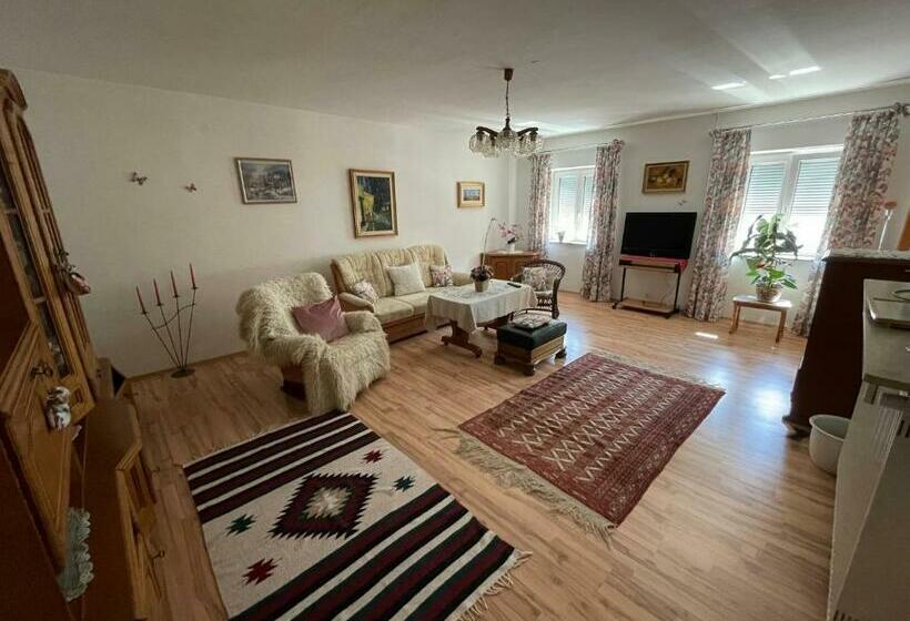 Schöne Ferienwohnung In Bahnhofsnähe