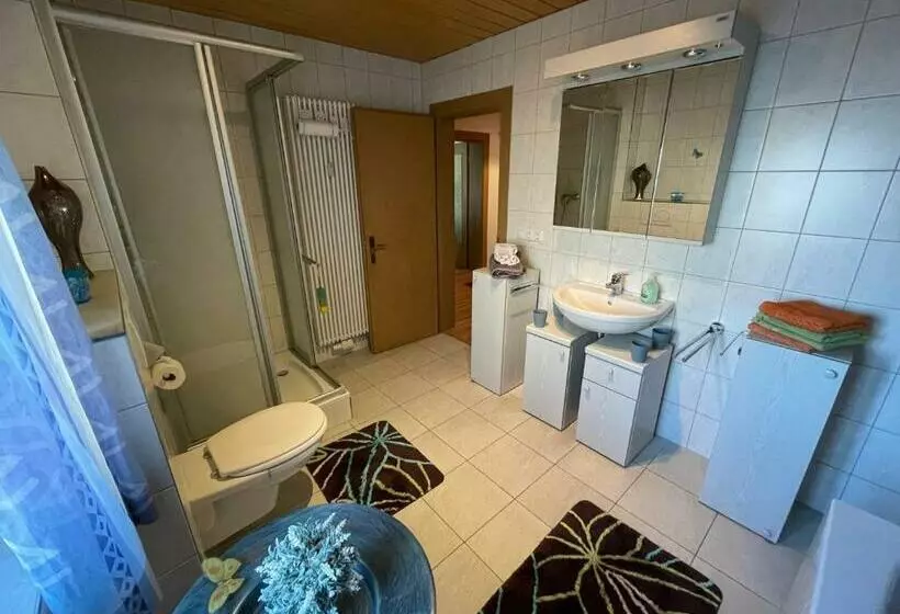 Schöne Ferienwohnung In Bahnhofsnähe