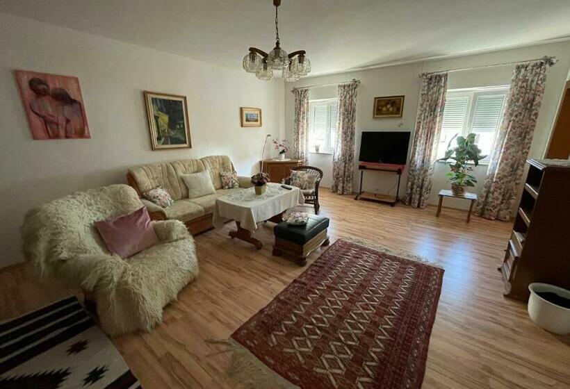 Schöne Ferienwohnung In Bahnhofsnähe