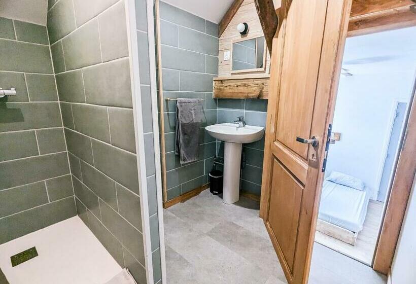 Общежитие Les Repaires