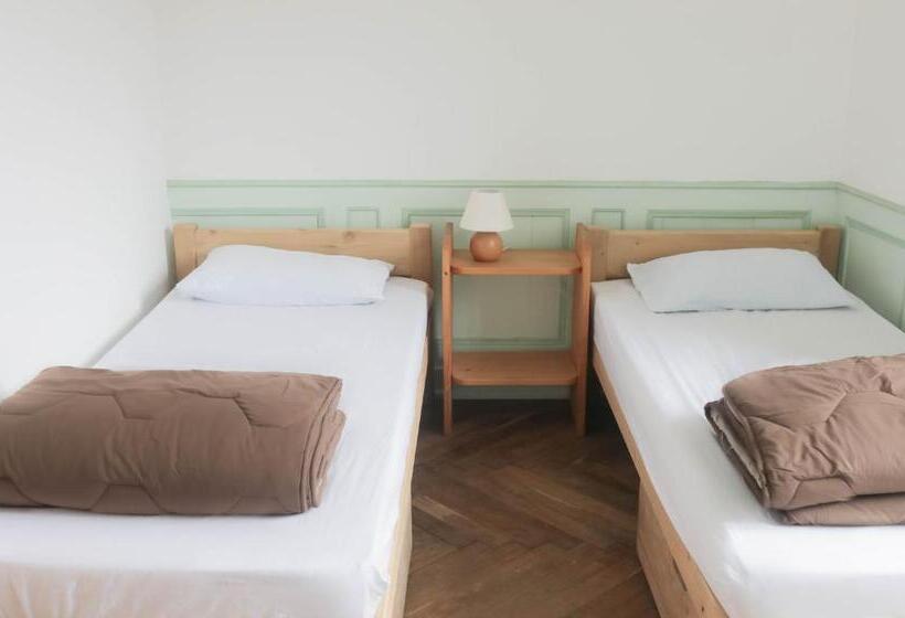 Общежитие Les Repaires