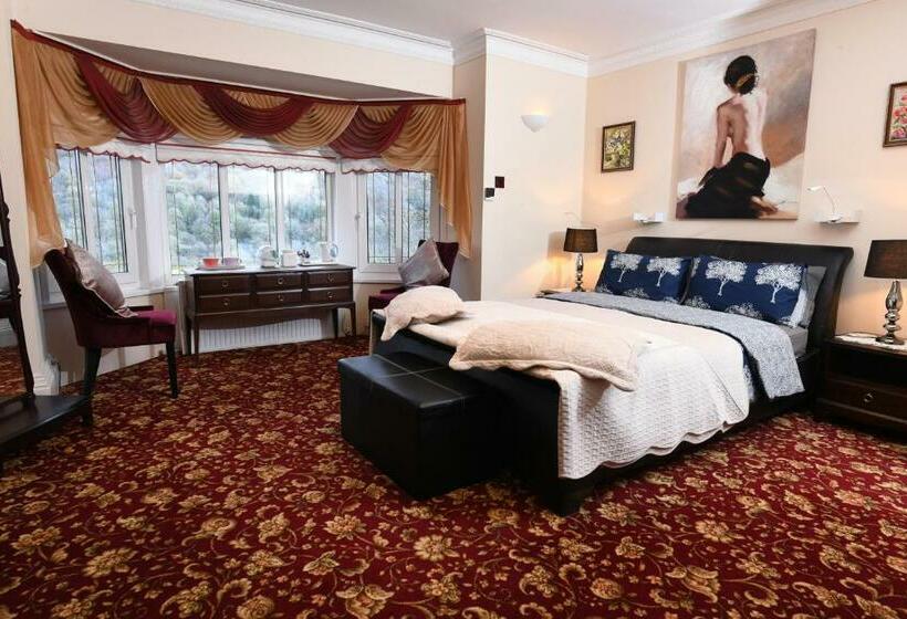 Bed and Breakfast Luxury Suite In Quiet Countryside Location