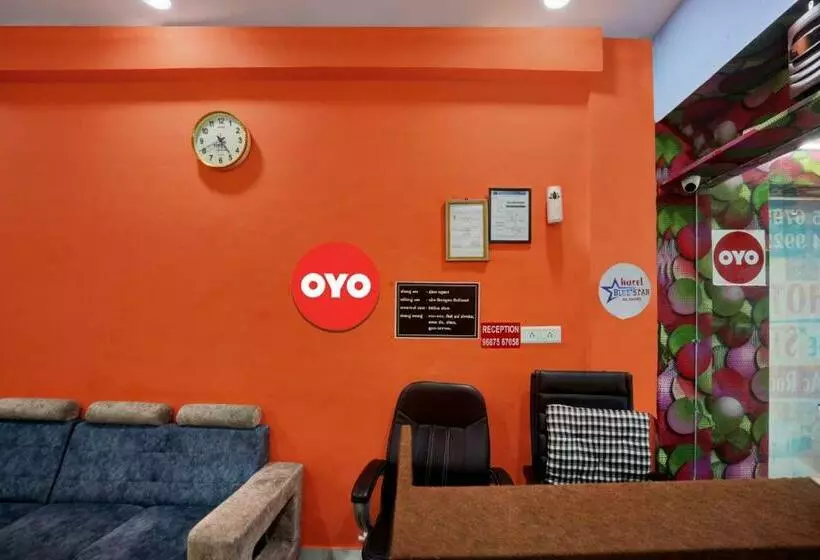 ホテル Oyo 92781  Blue Star