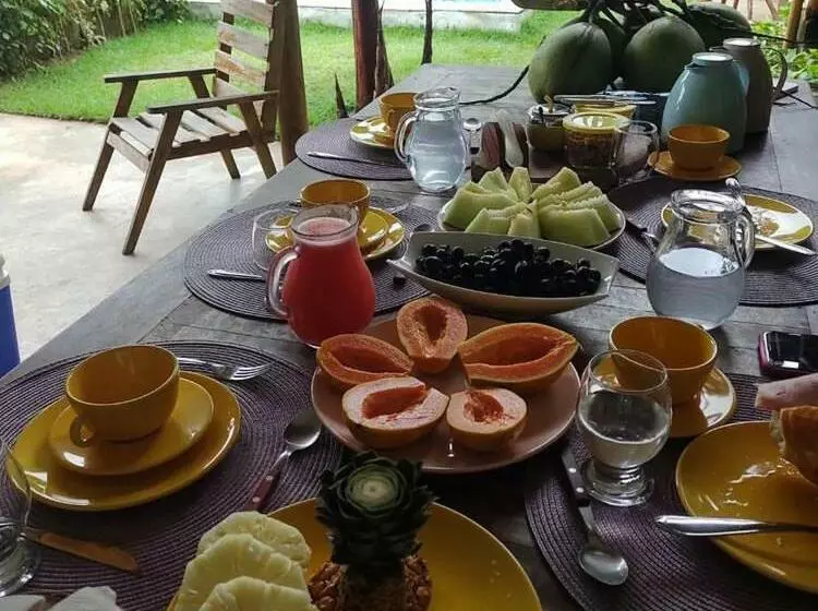 Hotelli Pousada Vila Do Alto