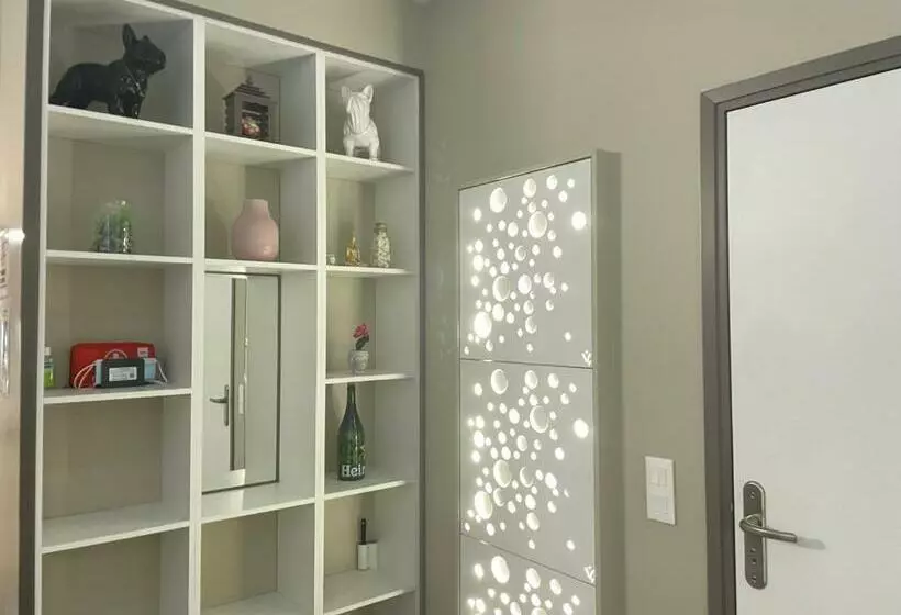 Luxurious Flat In Bondy