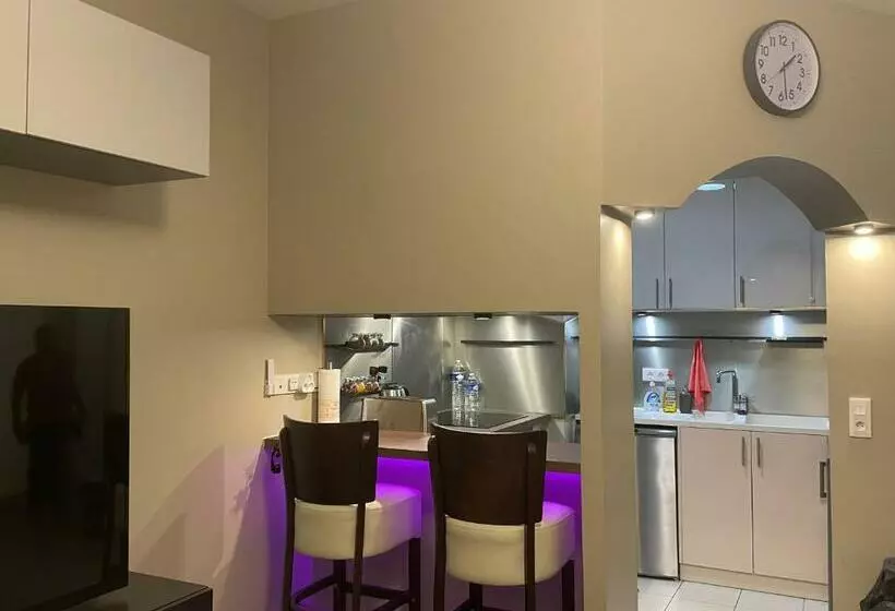 Luxurious Flat In Bondy