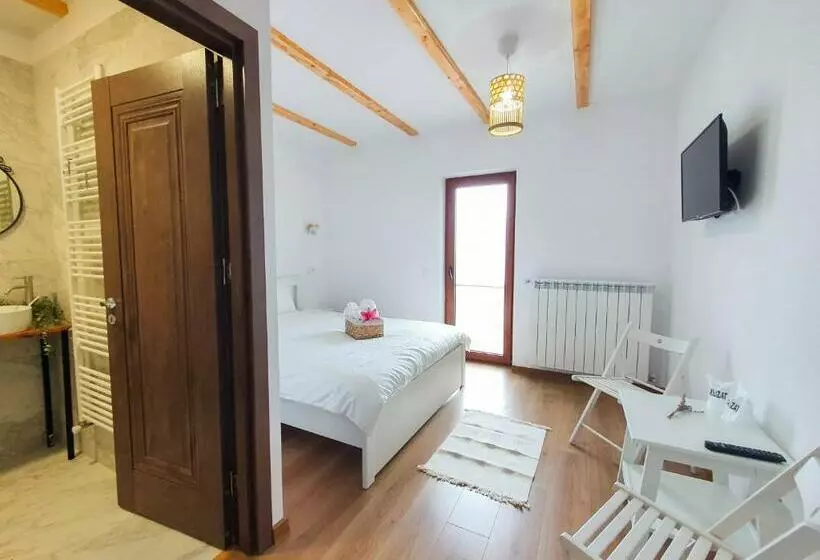 Majatalo Domeniul Acasa In Vadu Izei Maramu