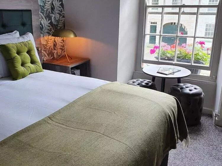 ユースホステル The Coach And Horses