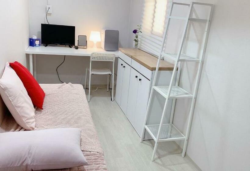 Hospedaria The Stay Cube House Female Only