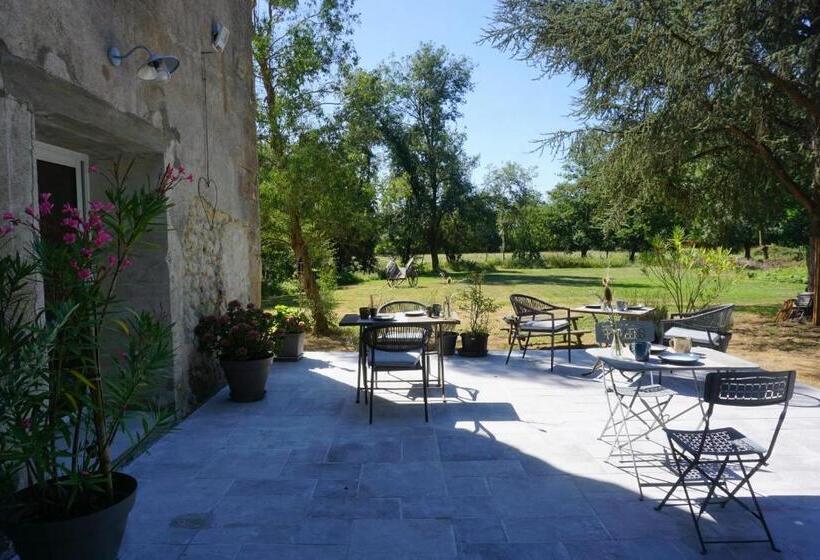 مبيت وإفطار Le Moulin De Moquesouris   Chambres D Hôtes Et Table D Hôte