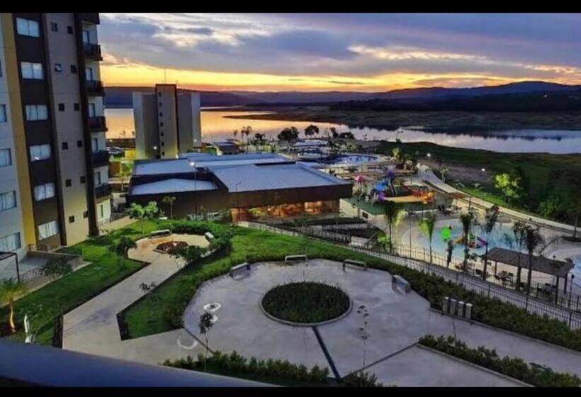 استراحتگاه Praias Do Lago   Caldas Novas