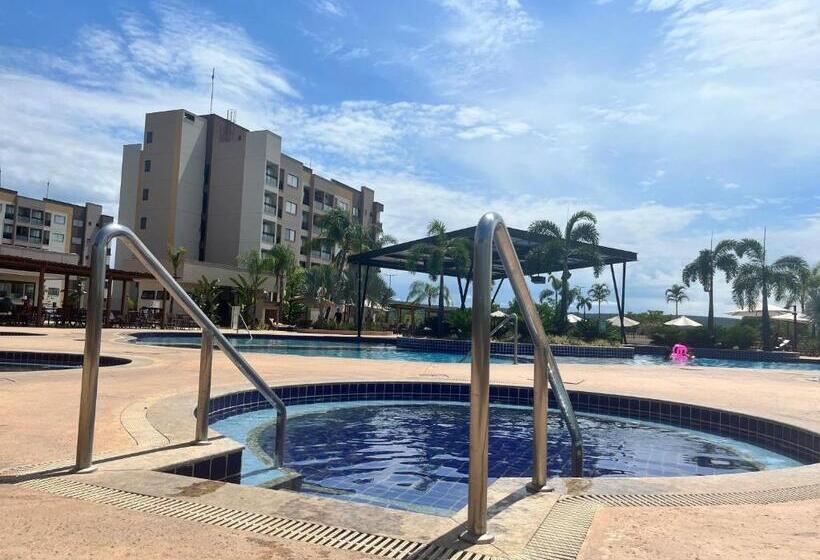 استراحتگاه Praias Do Lago   Caldas Novas