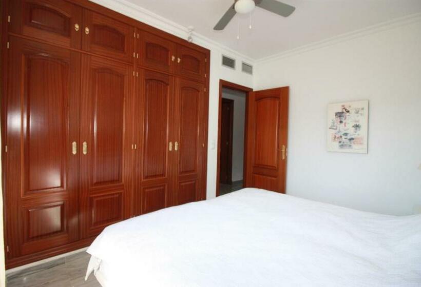 Remarkable 3 Bed House In Alhaurin El Grande