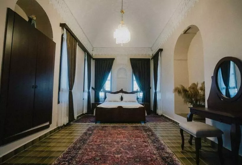 تختخواب و صبحانه Sareban Konağı