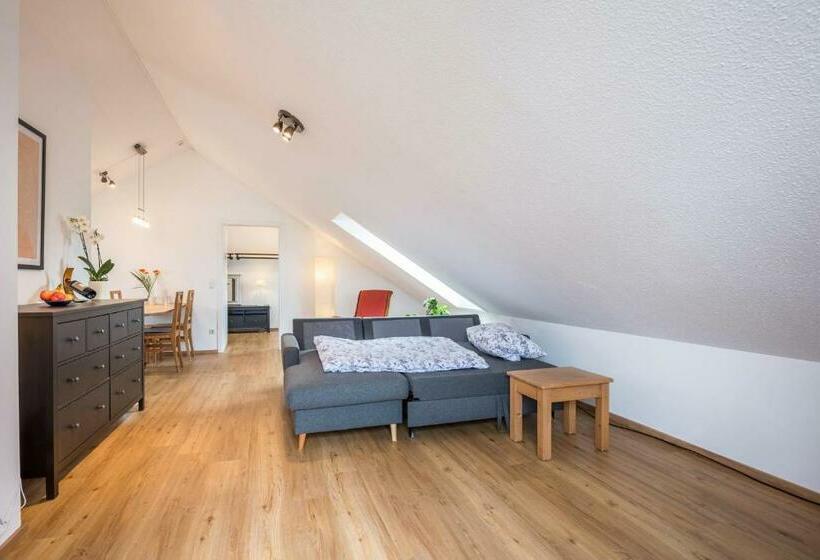 Casa Lenny And Friends