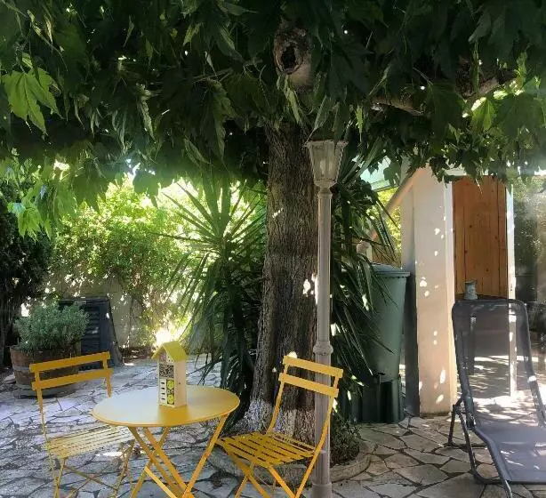 Colors By Reine Du Sud, Proche Des Grands Buffets