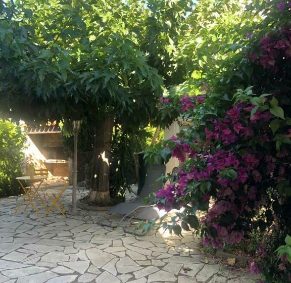 Colors By Reine Du Sud, Proche Des Grands Buffets